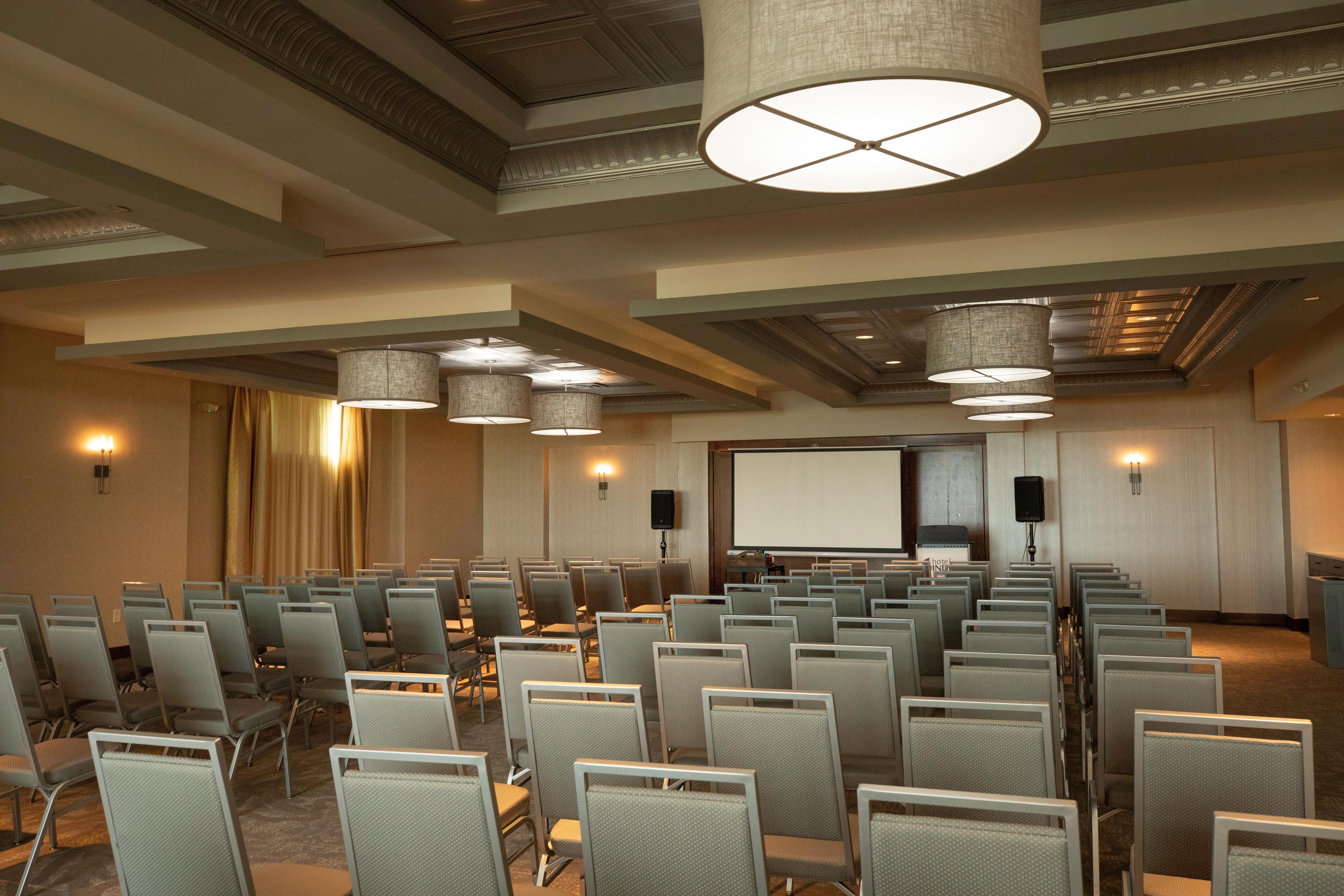 Hotel Indigo Traverse City By Ihg Екстериор снимка